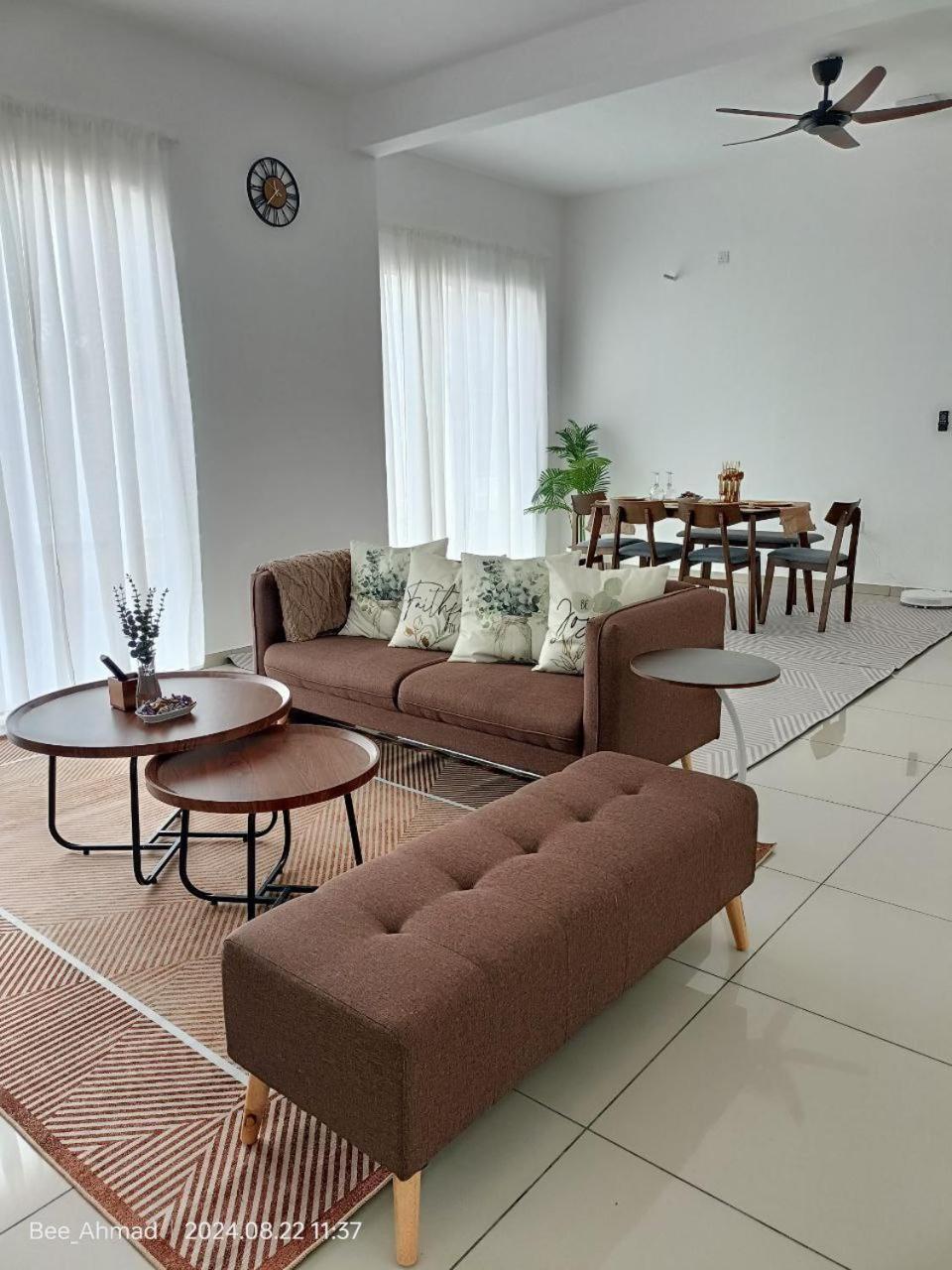 Bungavilla Resthouse Sendayan Port Dickson Bagian luar foto